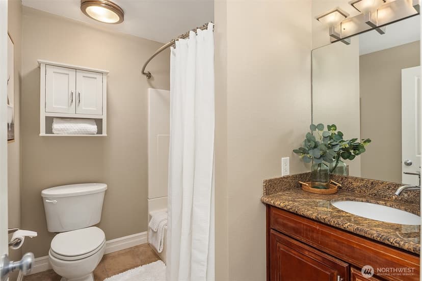 Property photo for 6240 NE 204th Place, Kenmore photo 24