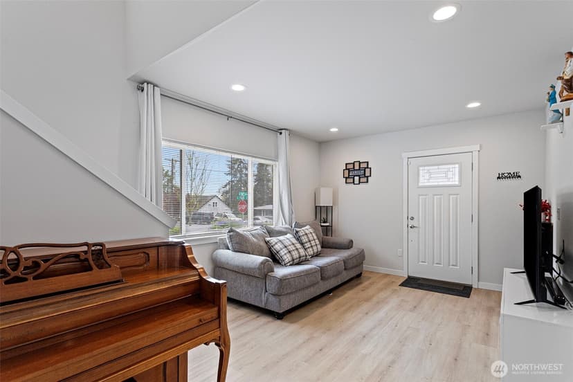 Property photo for 9251 S Park Avenue, Tacoma photo 19