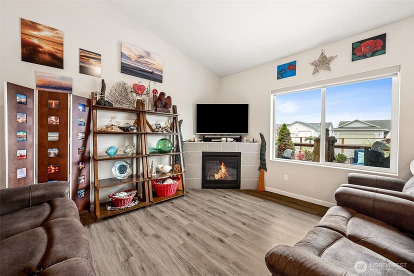 Property photo for 830 Wawona Avenue SW, Ocean Shores photo 9
