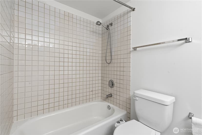 Property photo for 701 Galer St #609, Seattle photo 28