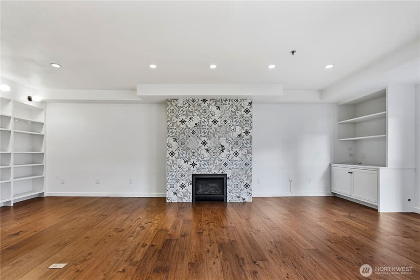 Property photo for 701 Galer St #609, Seattle photo 5