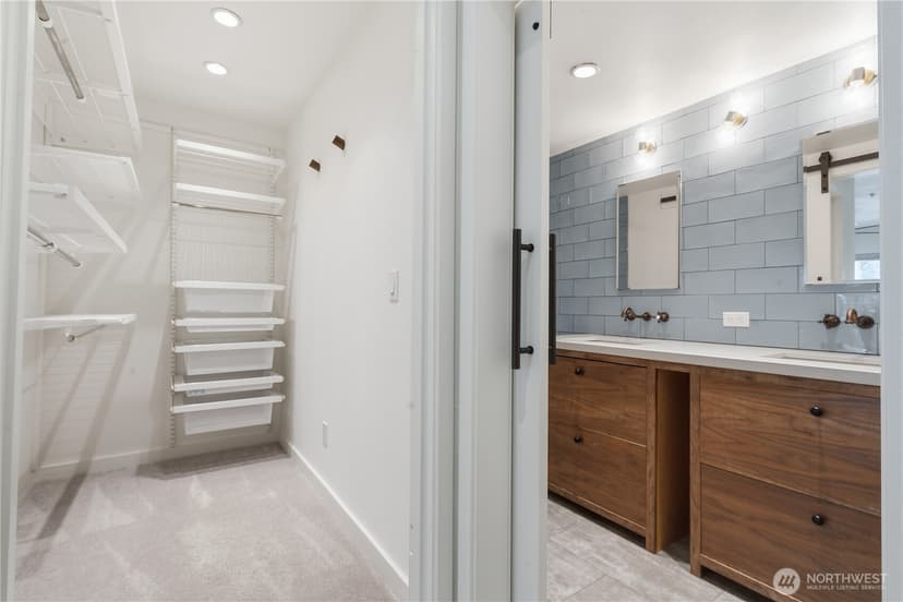 Property photo for 701 Galer St #609, Seattle photo 22