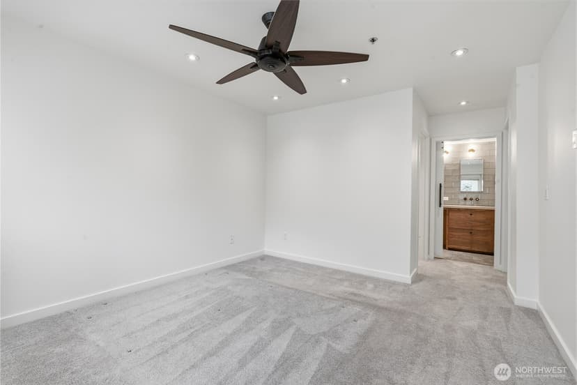 Property photo for 701 Galer St #609, Seattle photo 20