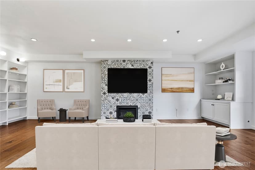 Property photo for 701 Galer St #609, Seattle photo 4