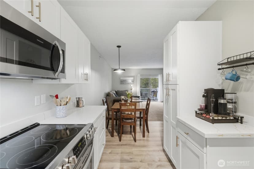 Property photo for 5804 200th Street SW #C, Lynnwood photo 6