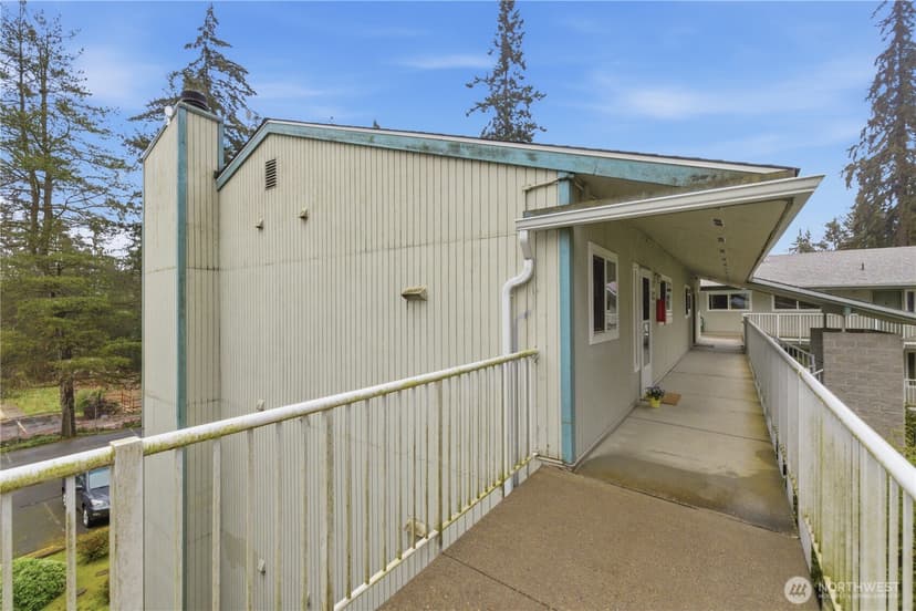 Property photo for 5804 200th Street SW #C, Lynnwood photo 32