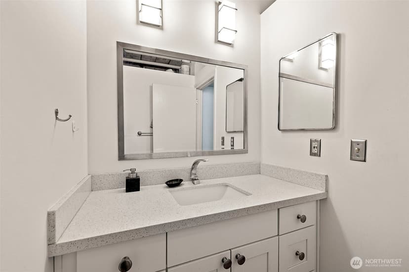 Property photo for 1507 Western Avenue #R203, Seattle photo 9