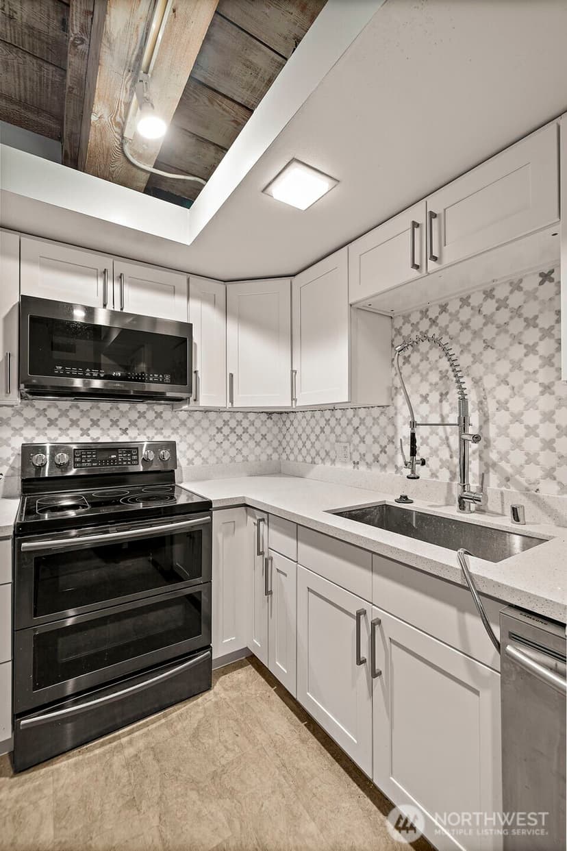 Property photo for 1507 Western Avenue #R203, Seattle photo 12