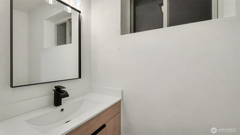 Property photo for 6005 S 116th Street, Seattle photo 16