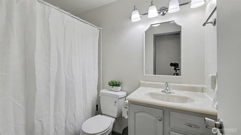 Property photo for 6005 S 116th Street, Seattle photo 12