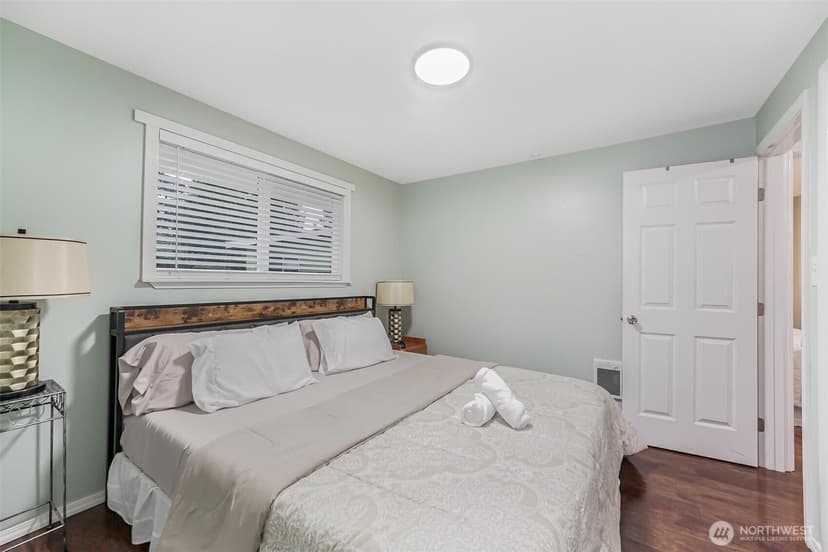 Property photo for 4736 164th, Tukwila photo 18
