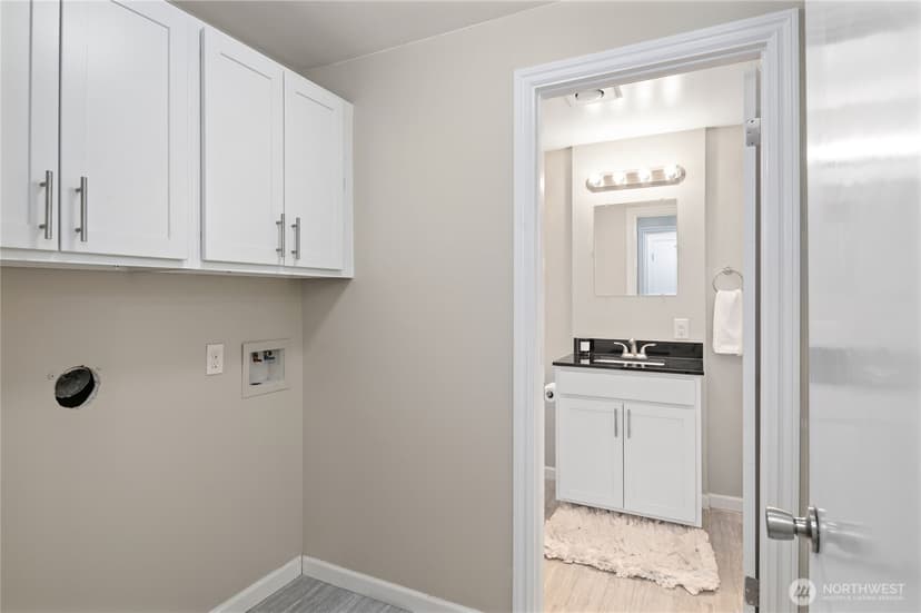 Property photo for 408 119th Avenue E, Edgewood photo 28