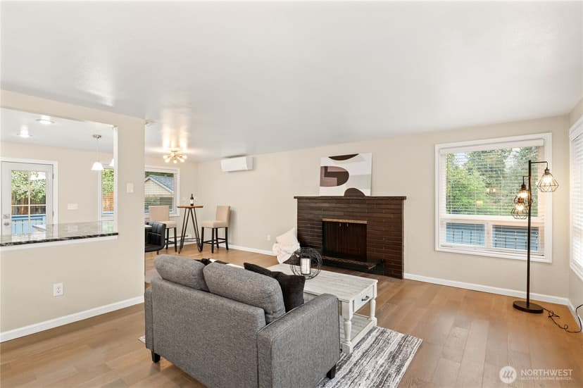 Property photo for 408 119th Avenue E, Edgewood photo 6