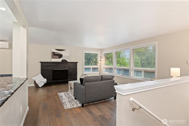Property photo for 408 119th Avenue E, Edgewood photo 5