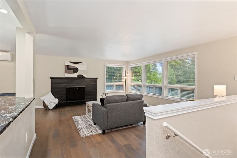 Property photo for 408 119th Avenue E, Edgewood photo 5