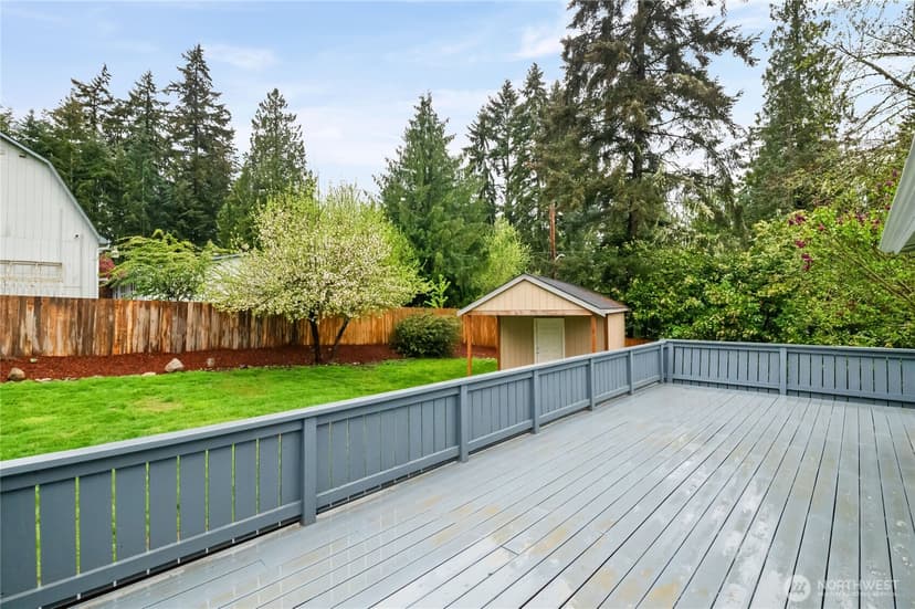 Property photo for 408 119th Avenue E, Edgewood photo 30