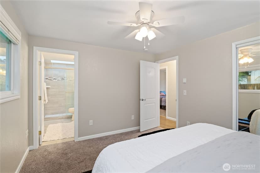 Property photo for 408 119th Avenue E, Edgewood photo 19