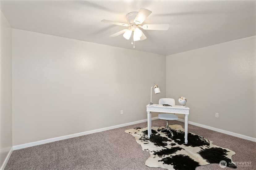Property photo for 408 119th Avenue E, Edgewood photo 27