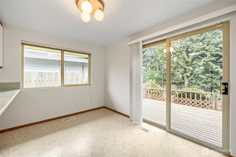Property photo for 24806 10th Avenue S, Des Moines photo 6