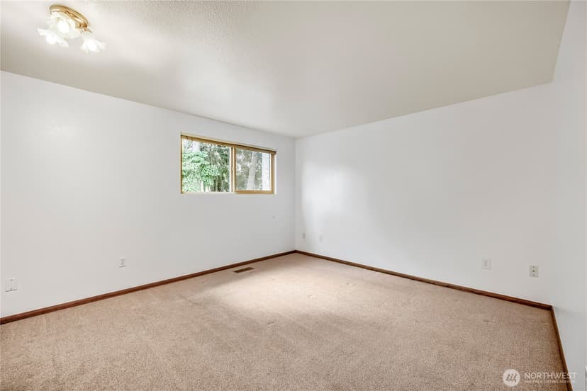 Property photo for 24806 10th Avenue S, Des Moines photo 7