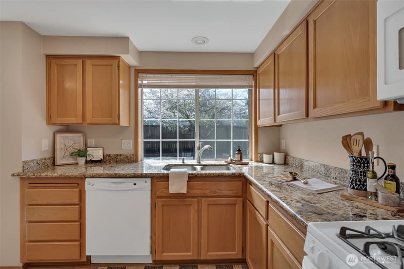 Property photo for 3734 Braeburn Drive NE, Tacoma photo 14