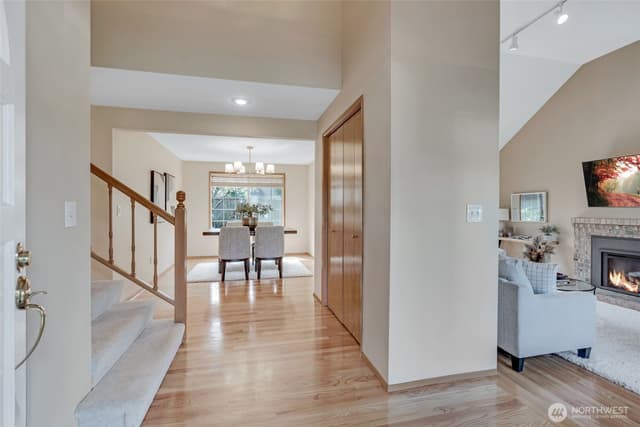 Property photo for 3734 Braeburn Drive NE, Tacoma photo 4