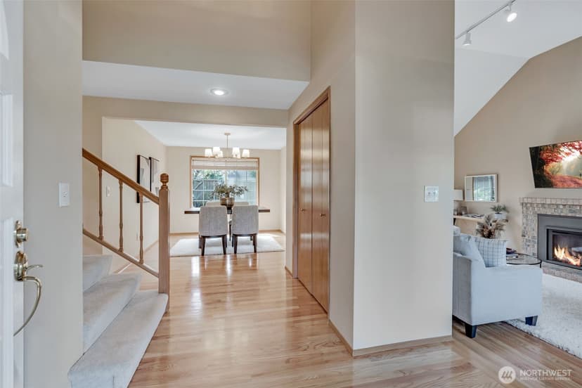 Property photo for 3734 Braeburn Drive NE, Tacoma photo 4