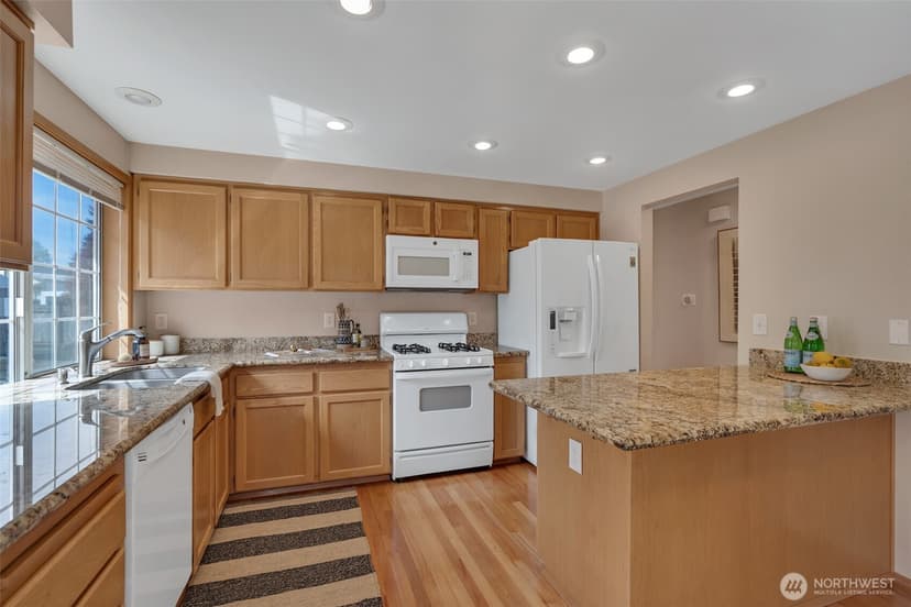 Property photo for 3734 Braeburn Drive NE, Tacoma photo 12