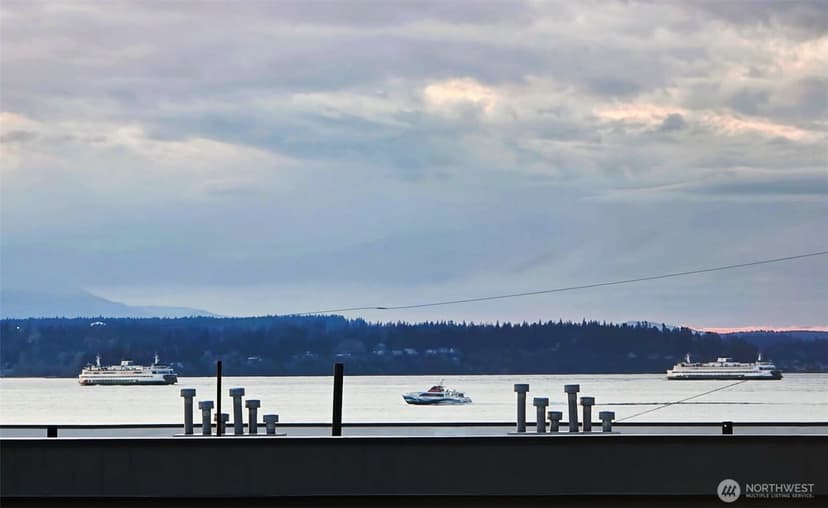 Property photo for 3142 Alki Avenue SW #303, Seattle photo 33