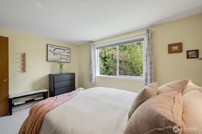 Property photo for 3142 Alki Avenue SW #303, Seattle photo 17