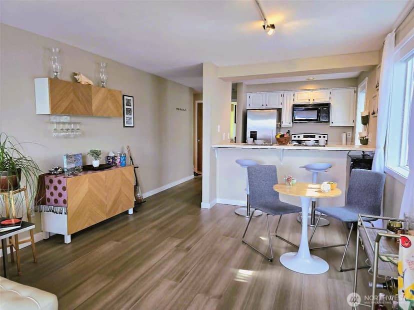 Property photo for 3142 Alki Avenue SW #303, Seattle photo 13