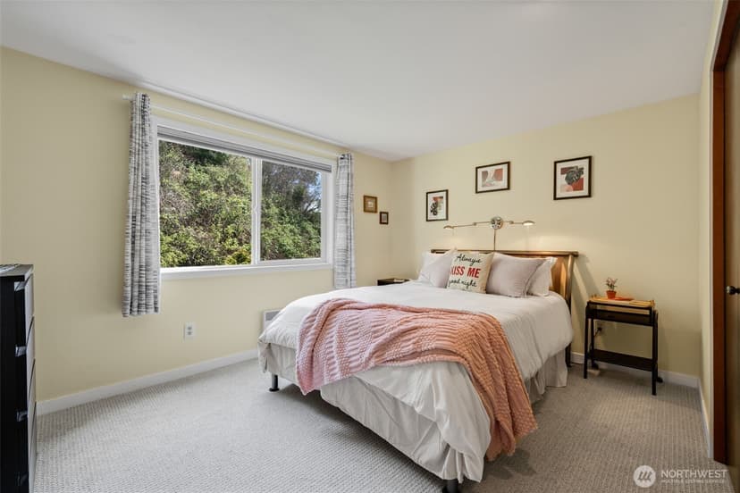 Property photo for 3142 Alki Avenue SW #303, Seattle photo 15