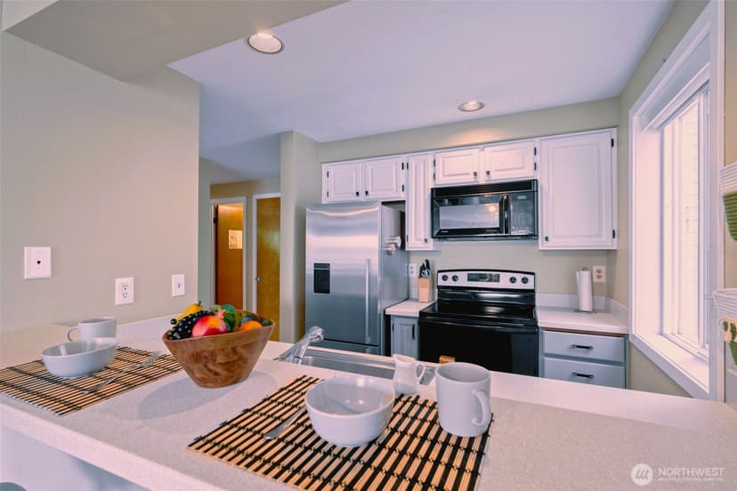 Property photo for 3142 Alki Avenue SW #303, Seattle photo 11