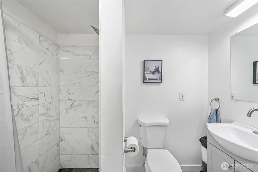 Property photo for 2942 S fontanelle Street #C, Seattle photo 21