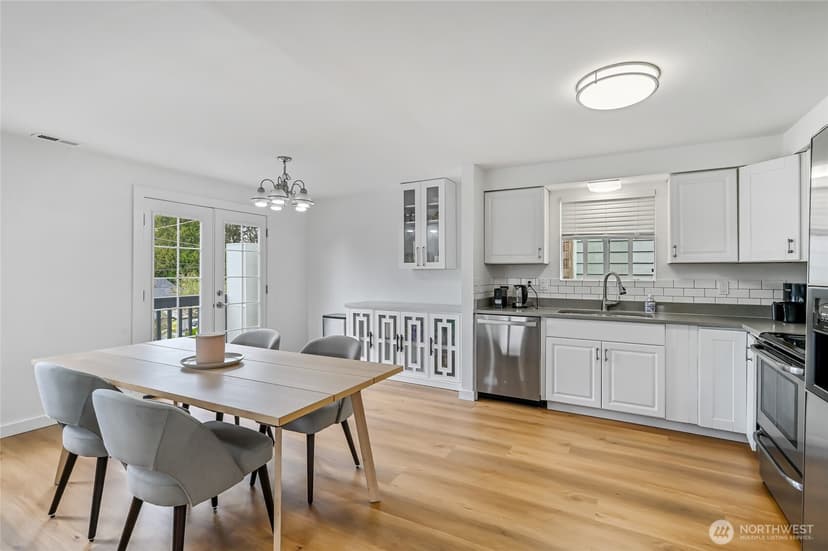Property photo for 2942 S fontanelle Street #C, Seattle photo 5