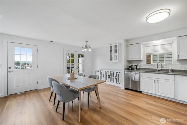 Property photo for 2942 S fontanelle Street #C, Seattle photo 4