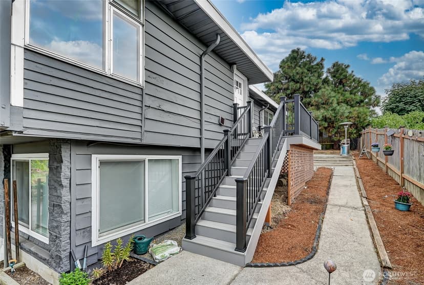 Property photo for 2942 S fontanelle Street #C, Seattle photo 24
