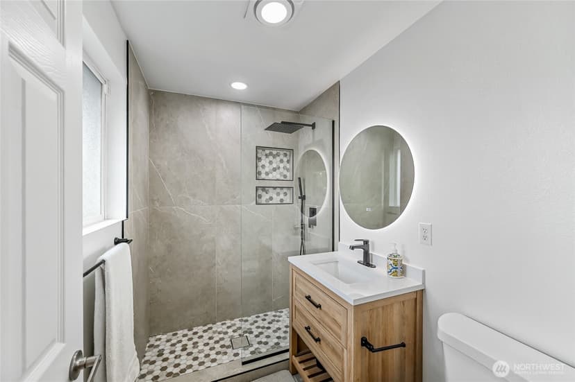 Property photo for 2942 S fontanelle Street #C, Seattle photo 14