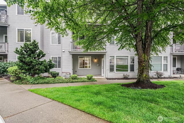 Property photo for 4710 SE Mill Pond Drive SE #303, Auburn photo 2