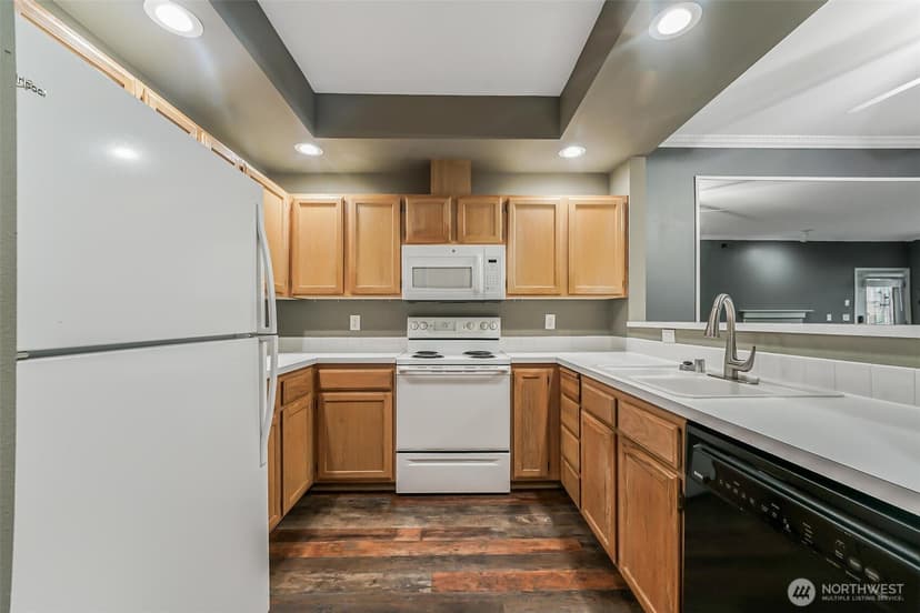 Property photo for 4710 SE Mill Pond Drive SE #303, Auburn photo 8