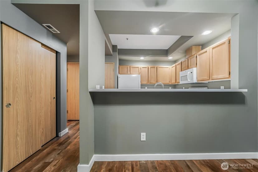Property photo for 4710 SE Mill Pond Drive SE #303, Auburn photo 7