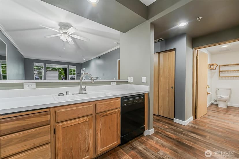 Property photo for 4710 SE Mill Pond Drive SE #303, Auburn photo 9