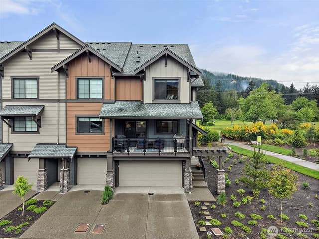 Property photo for 1890 SE 12th Street, North Bend