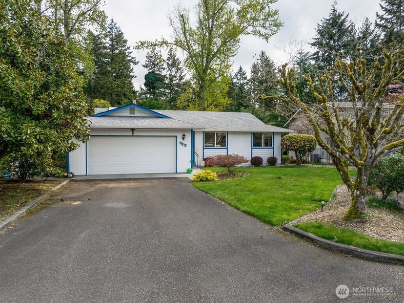 Property photo for 11213 98th Avenue SW, Lakewood photo 13