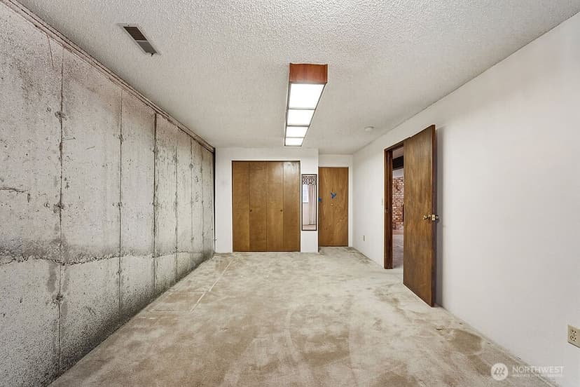 Property photo for 11213 98th Avenue SW, Lakewood photo 28