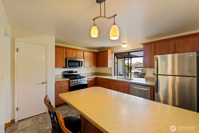 Property photo for 12733 SE 167th Street, Renton photo 6