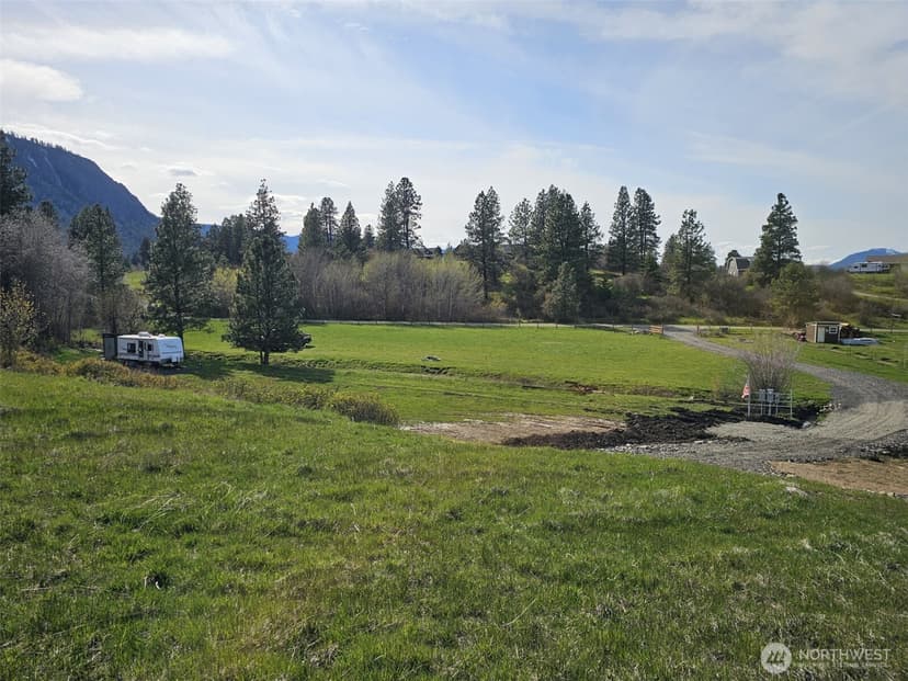 Property photo for 750 Iron Mountain Road, Cle Elum photo 2