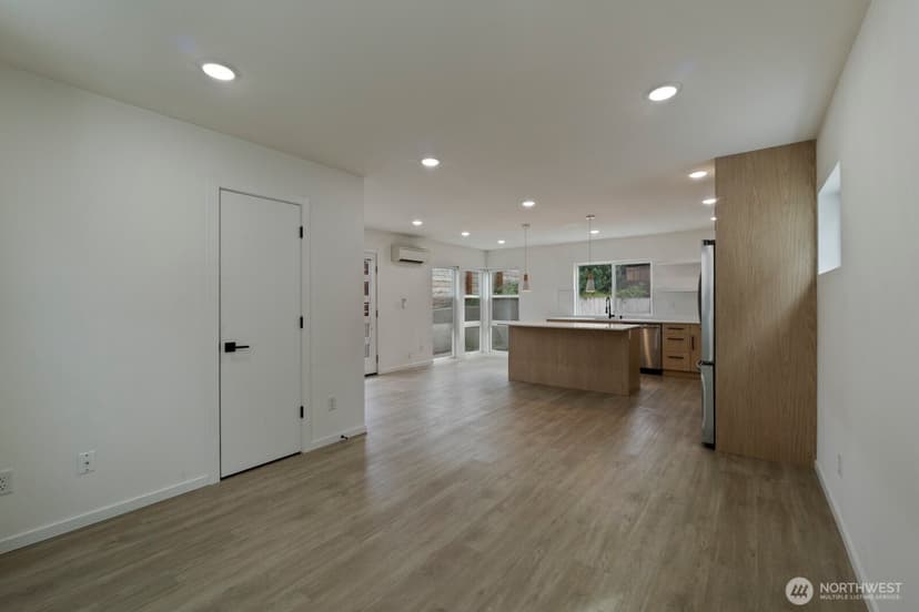 Property photo for 9002 15th Avenue SW #A, Seattle photo 11