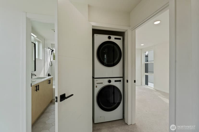 Property photo for 9002 15th Avenue SW #A, Seattle photo 24