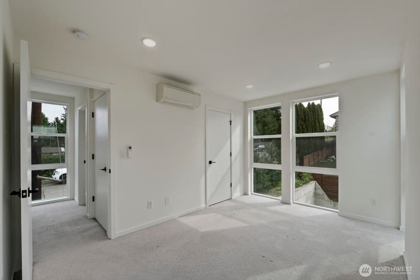 Property photo for 9002 15th Avenue SW #A, Seattle photo 19